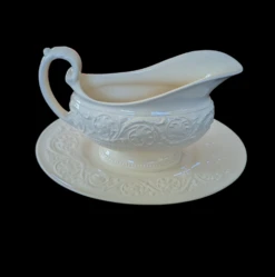 1920s Wedgwood Patrician Gravy Boats - A Pair -Lenox Shop 1920s wedgwood patrician gravy boats a pair 9612