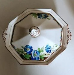 1940s Art Deco Wilkinson Arthur J. Royal Staffordshire Pottery Pair Of Tureens -Lenox Shop 1940s art deco wilkinson arthur j royal staffordshire pottery pair of tureens 8376