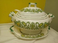1950s Hand Painted Ceramic Tureen- 3 Pieces -Lenox Shop 1950s hand painted ceramic tureen 3 pieces 0545