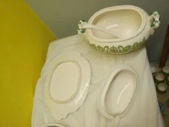 1950s Hand Painted Ceramic Tureen- 3 Pieces -Lenox Shop 1950s hand painted ceramic tureen 3 pieces 8874