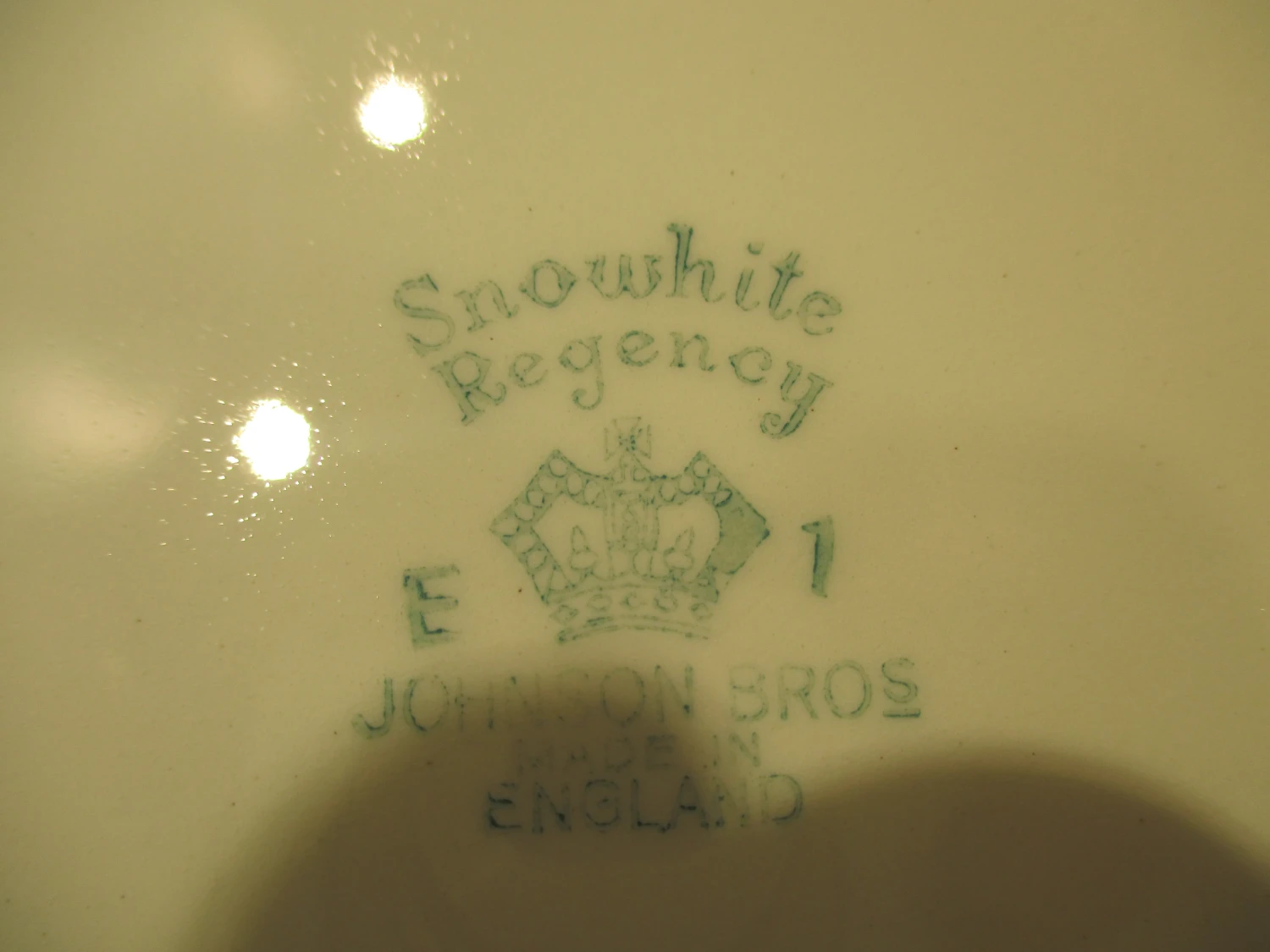 1950s Johnson Brothers Regency Soup Tureen With Ladle And Under Plate 5 1950s Johnson Brothers Regency Soup Tureen With Ladle And Under Plate - Image 3