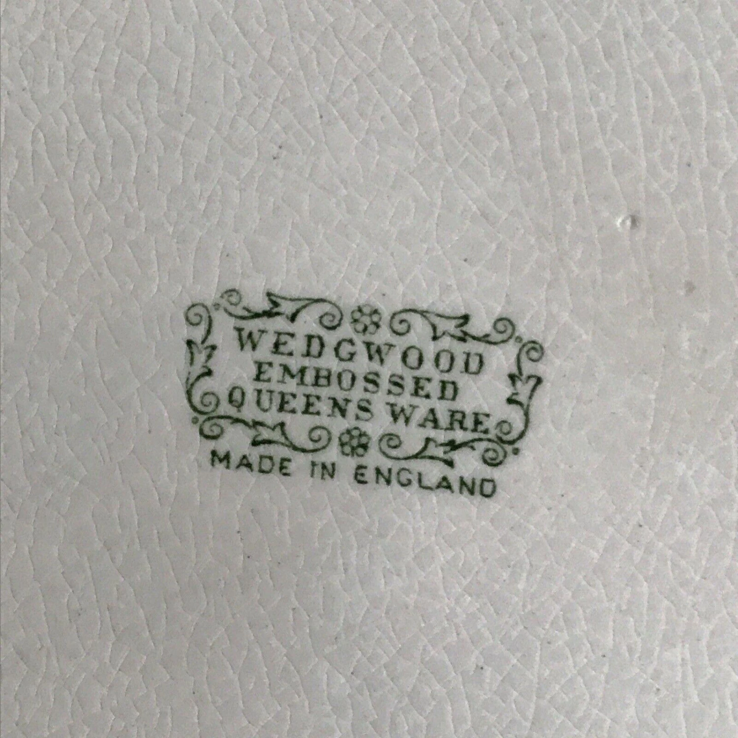 1950s Wedgwood Embossed Queensware Lavender On Cream Chop Plate 12 1950s Wedgwood Embossed Queensware Lavender On Cream Chop Plate - Image 10