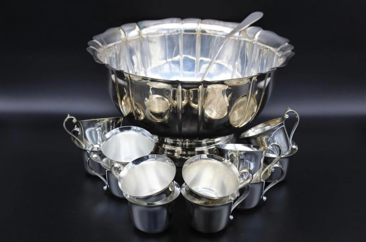 1960’s American Silverplate Punchbowl Set- 14 Pieces 7 1960’s American Silverplate Punchbowl Set- 14 Pieces - Image 5