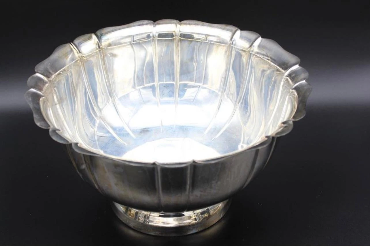 1960’s American Silverplate Punchbowl Set- 14 Pieces 6 1960’s American Silverplate Punchbowl Set- 14 Pieces - Image 4