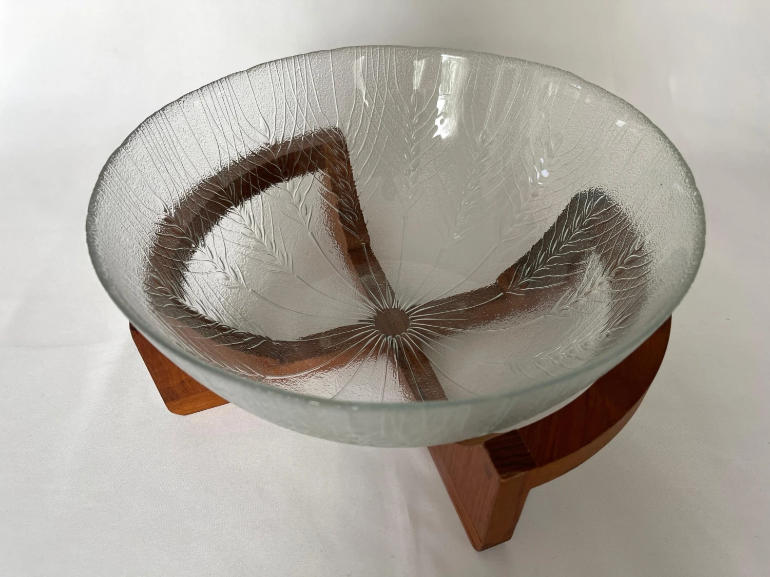 1960s Danish Glass Salad Serving Bowl On Curved Teak Wood Stand 8 1960s Danish Glass Salad Serving Bowl On Curved Teak Wood Stand - Image 6