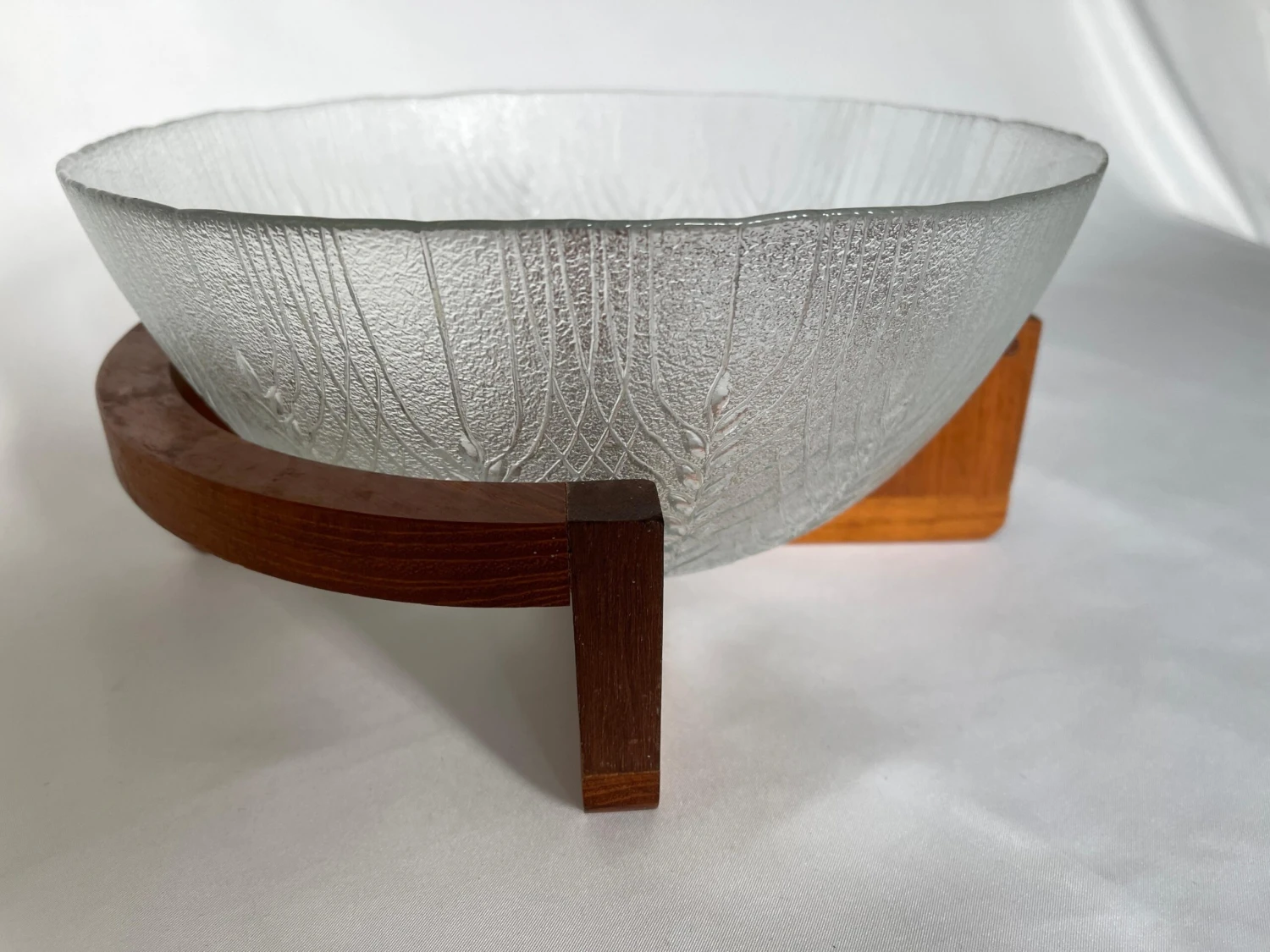 1960s Danish Glass Salad Serving Bowl On Curved Teak Wood Stand 5 1960s Danish Glass Salad Serving Bowl On Curved Teak Wood Stand - Image 3