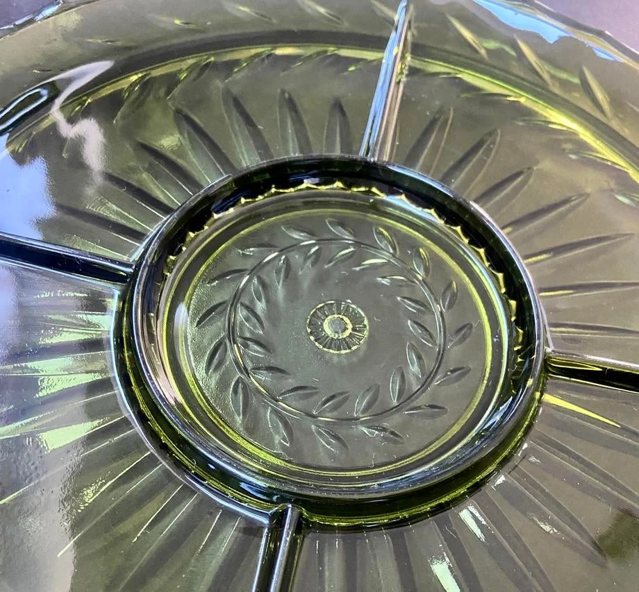 1960s Indiana Glass Green Party Platter 5 1960s Indiana Glass Green Party Platter - Image 3