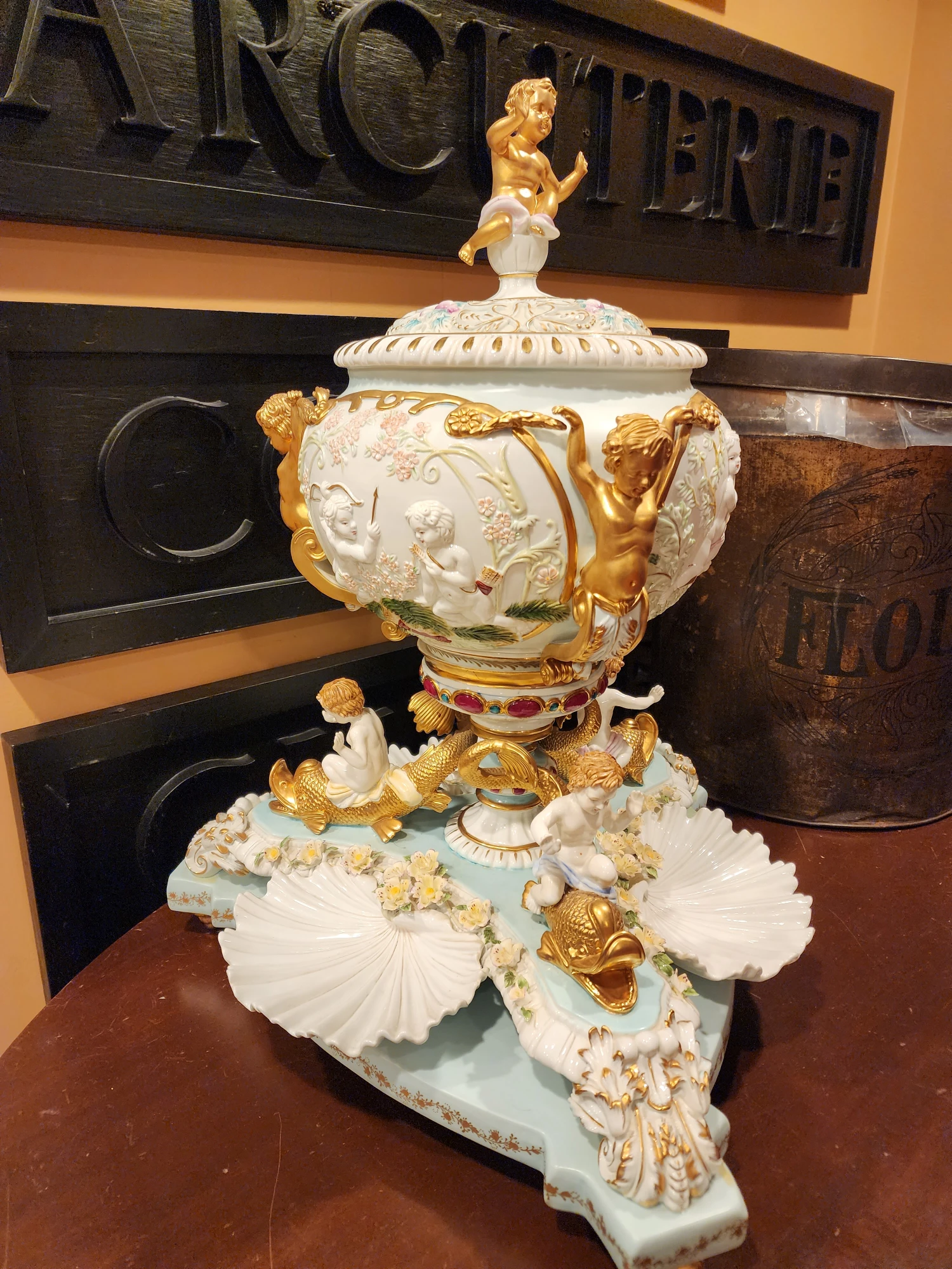 1980s Capodimonte Soup Tureen 4 1980s Capodimonte Soup Tureen - Image 2