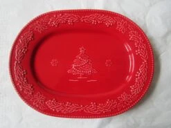 1990s Bordallo Pinheiro Poinsettia Christmas Gloss Red Oval Serving Platter 21 1990s Bordallo Pinheiro Poinsettia Christmas Gloss Red Oval Serving Platter -Lenox Shop 1990s bordallo pinheiro poinsettia christmas gloss red oval serving platter 4383