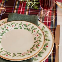 Lenox Holiday Dinner Plate -Lenox Shop 883430 894966 894963 894588 840149 877880 LHOL 23 FEA 5 0d5d5506 ba79 434b 9a31 40eb30b460f7