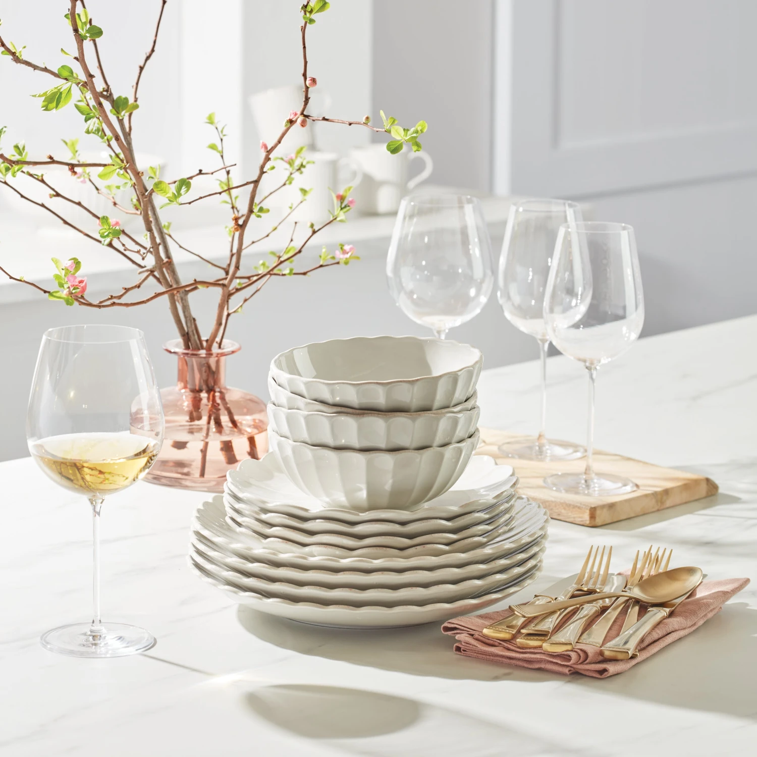 Lenox French Perle Scallop 12-Piece Dinnerware Set 14 Lenox French Perle Scallop 12-Piece Dinnerware Set - Image 12