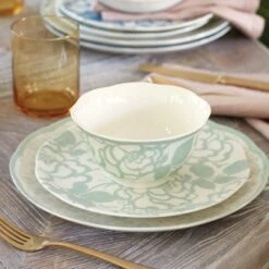 Lenox Butterfly Meadow Cottage 4-Piece Rice Bowls -Lenox Shop 894087 894088 894090 894251 877880 LNP S22 FEA 1 2f328a0c b288 4d4d 9f99 40cd8b92e0c5