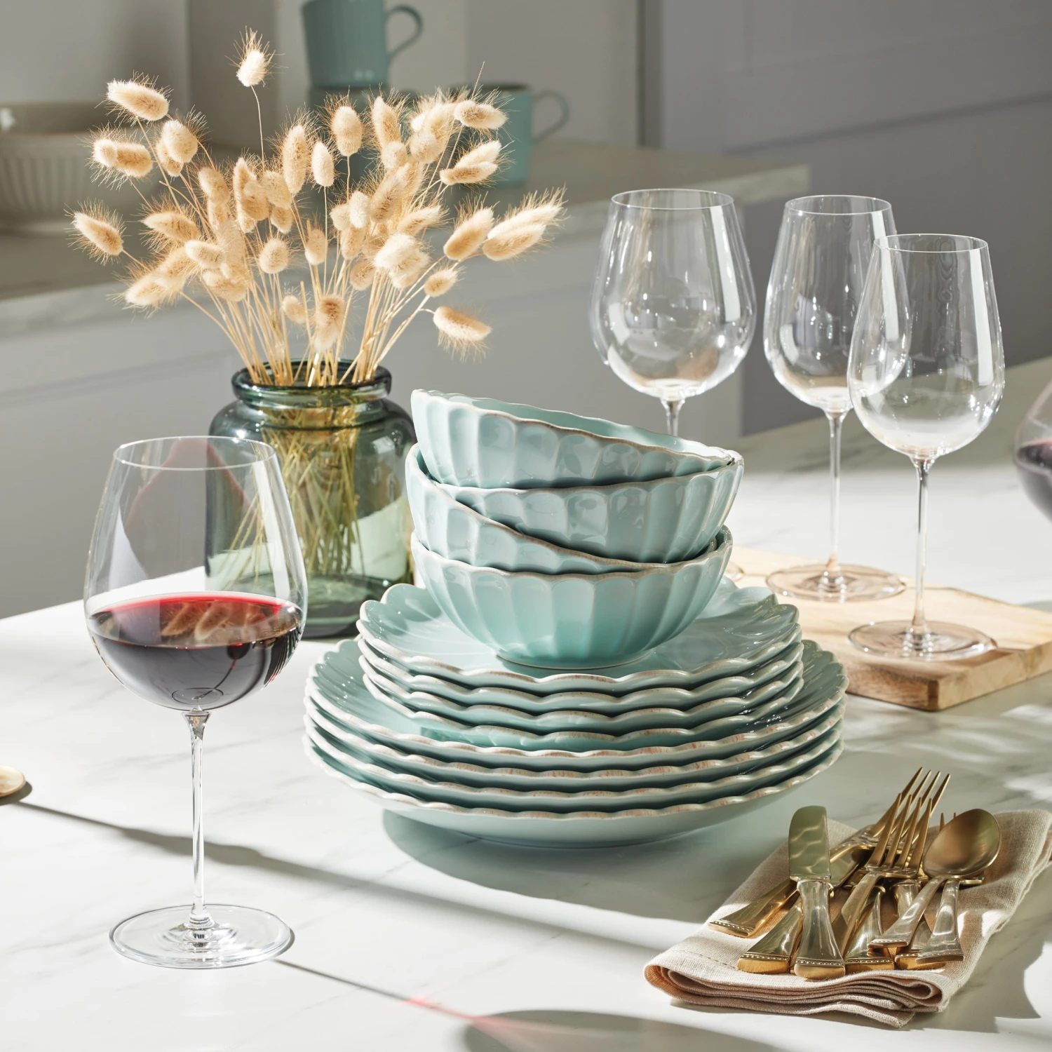 Lenox French Perle Scallop 12-Piece Dinnerware Set 4 Lenox French Perle Scallop 12-Piece Dinnerware Set - Image 2