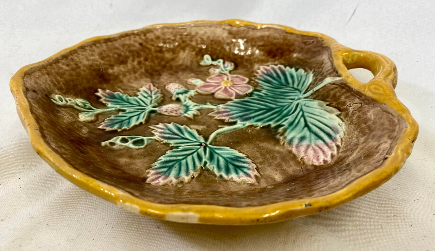 Antique Leaf Shaped Majolica Serving Dish /Plate Decorated With Strawberries & Foliage With Twig Handle - Circa 19th Century 7 Antique Leaf Shaped Majolica Serving Dish /Plate Decorated With Strawberries & Foliage With Twig Handle - Circa 19th Century - Image 5