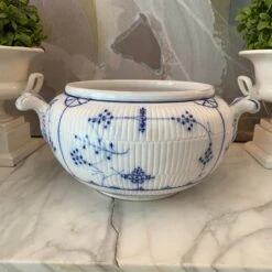 Villeroy & Boch Antique Villeroy And Boch Dresden Blue And White Copenhagen Pattern Flow Blue Tureen 20 Villeroy & Boch Antique Villeroy And Boch Dresden Blue And White Copenhagen Pattern Flow Blue Tureen -Lenox Shop antique villeroy and boch dresden blue and white copenhagen pattern flow blue tureen 4992