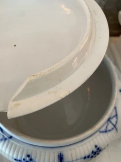 Villeroy & Boch Antique Villeroy And Boch Dresden Blue And White Copenhagen Pattern Flow Blue Tureen 21 Villeroy & Boch Antique Villeroy And Boch Dresden Blue And White Copenhagen Pattern Flow Blue Tureen -Lenox Shop antique villeroy and boch dresden blue and white copenhagen pattern flow blue tureen 5157