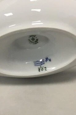 Blue Fluted Plain Sauce Boat No 202 From Royal Copenhagen -Lenox Shop blue fluted plain sauce boat no 202 from royal copenhagen 8031