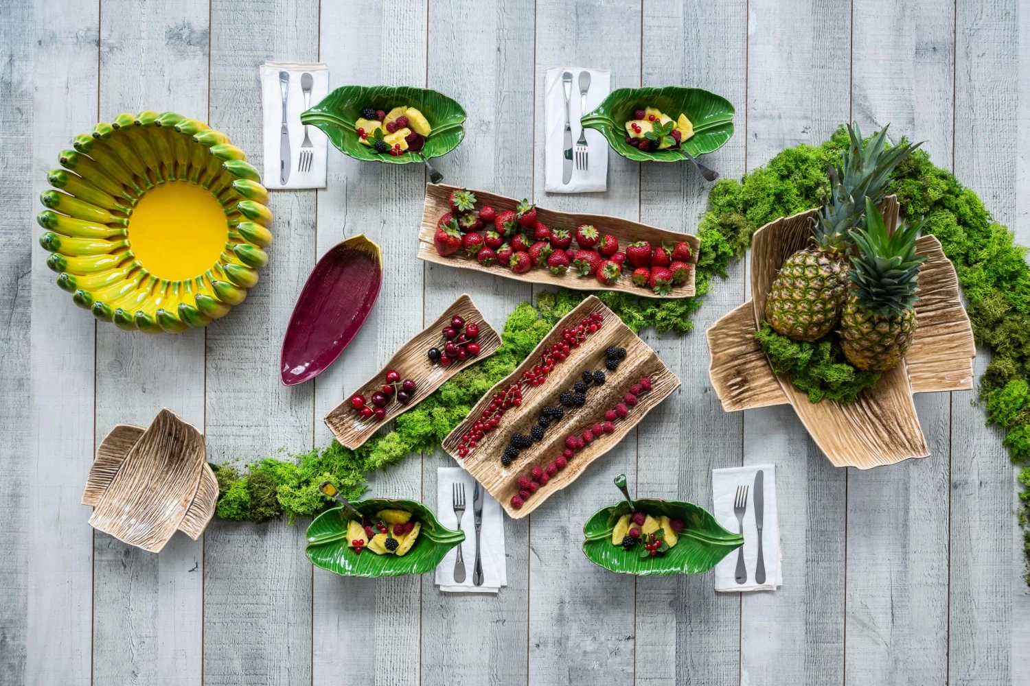 Bordallo Pinheiro Bananas From Madeira Aperitif Bowls, 11", Set Of 2 5 Bordallo Pinheiro Bananas From Madeira Aperitif Bowls, 11", Set Of 2 - Image 3