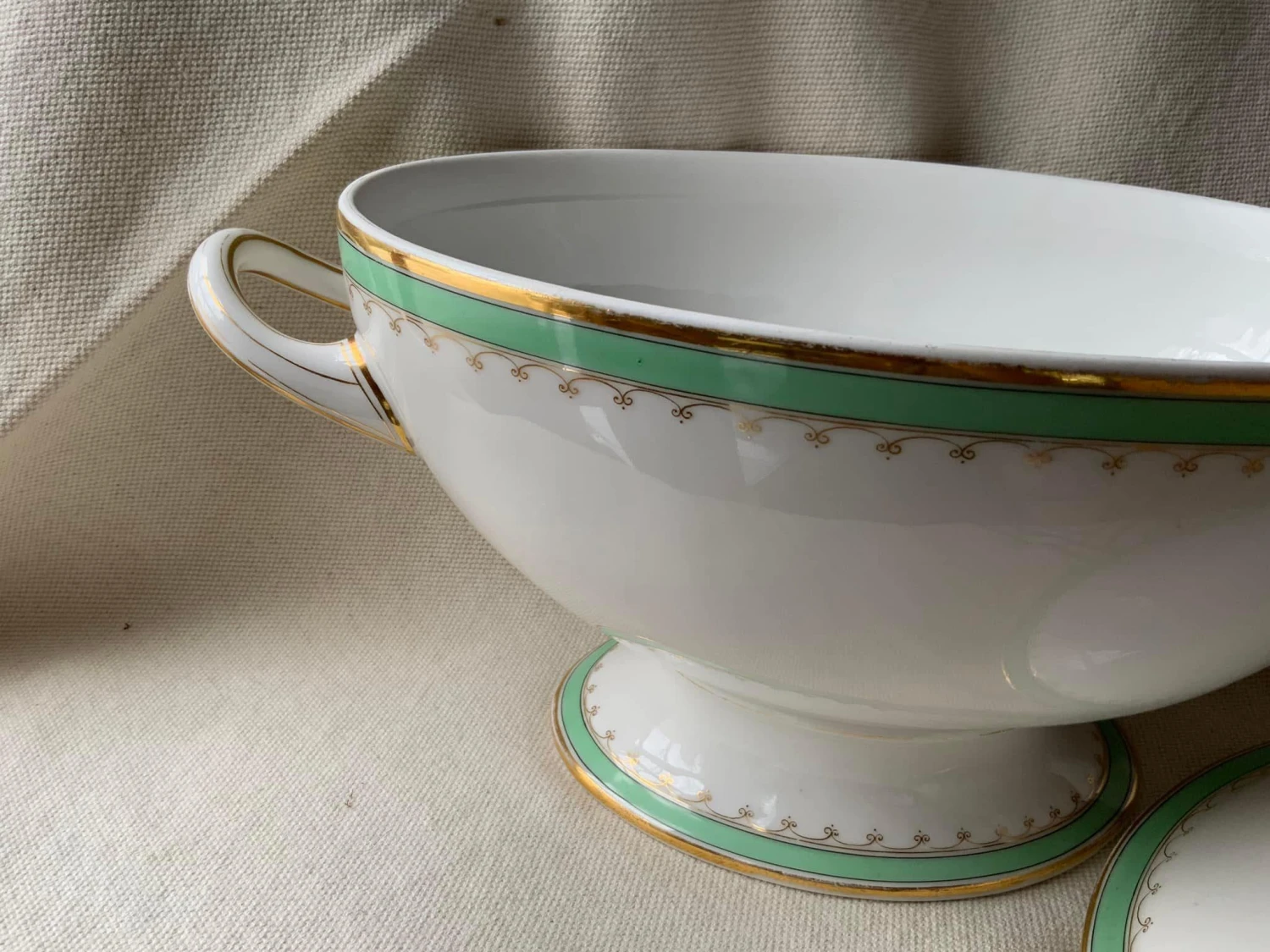 Early 19th Century Antique French Green & Gilt Porcelain Large Soup Tureen 10 Early 19th Century Antique French Green & Gilt Porcelain Large Soup Tureen - Image 8