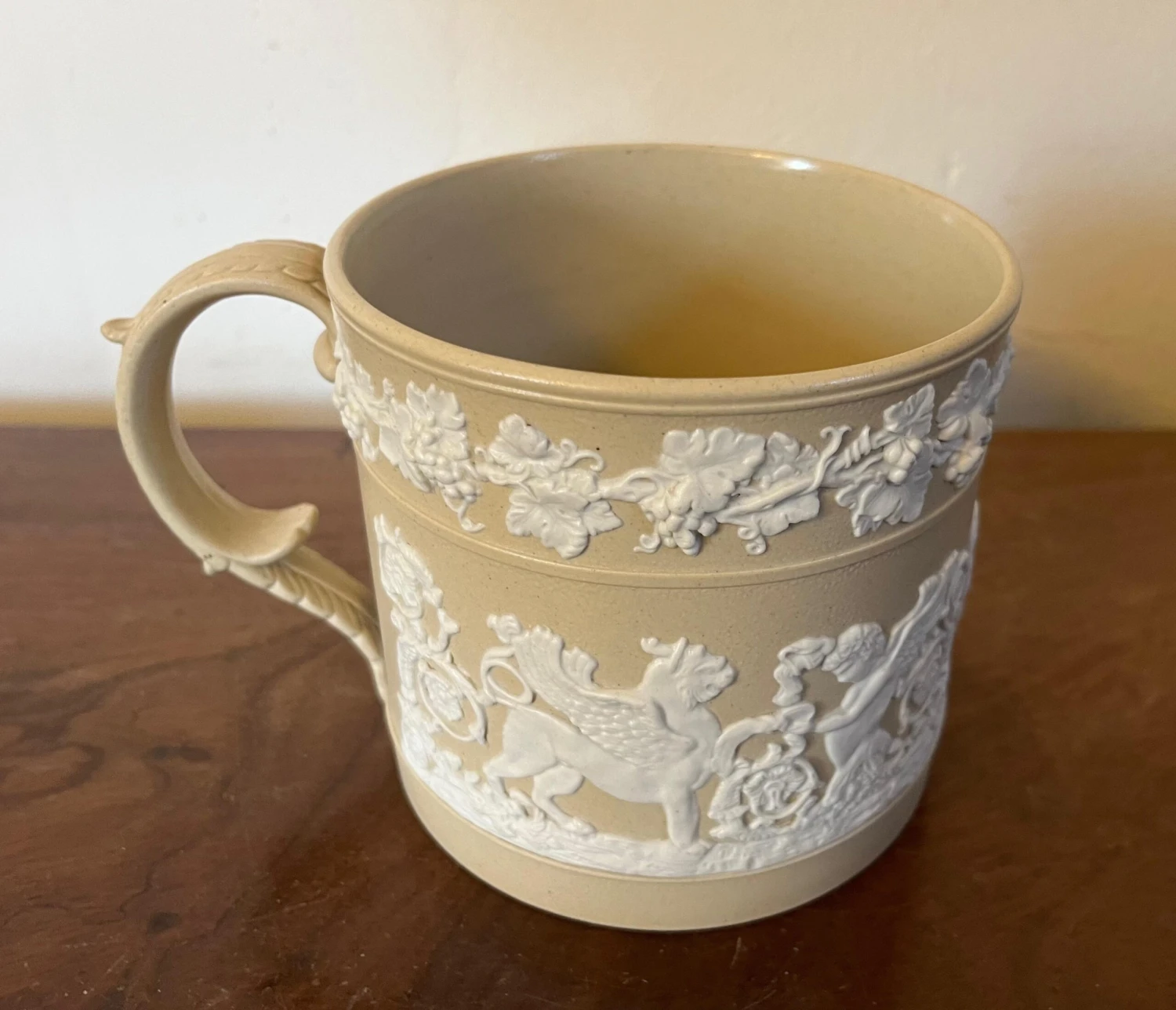 Large Antique Early 19th Century English Jasperware Porter's Mug Decorated With Griffons 8 Large Antique Early 19th Century English Jasperware Porter's Mug Decorated With Griffons - Image 6