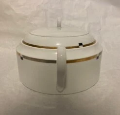 Late 20th Century Mikasa Fine China Midnight Pattern L5545 Bijoux Round Covered Casserole 12 Late 20th Century Mikasa Fine China Midnight Pattern L5545 Bijoux Round Covered Casserole -Lenox Shop late 20th century mikasa fine china midnight pattern l5545 bijoux round covered casserole 0077