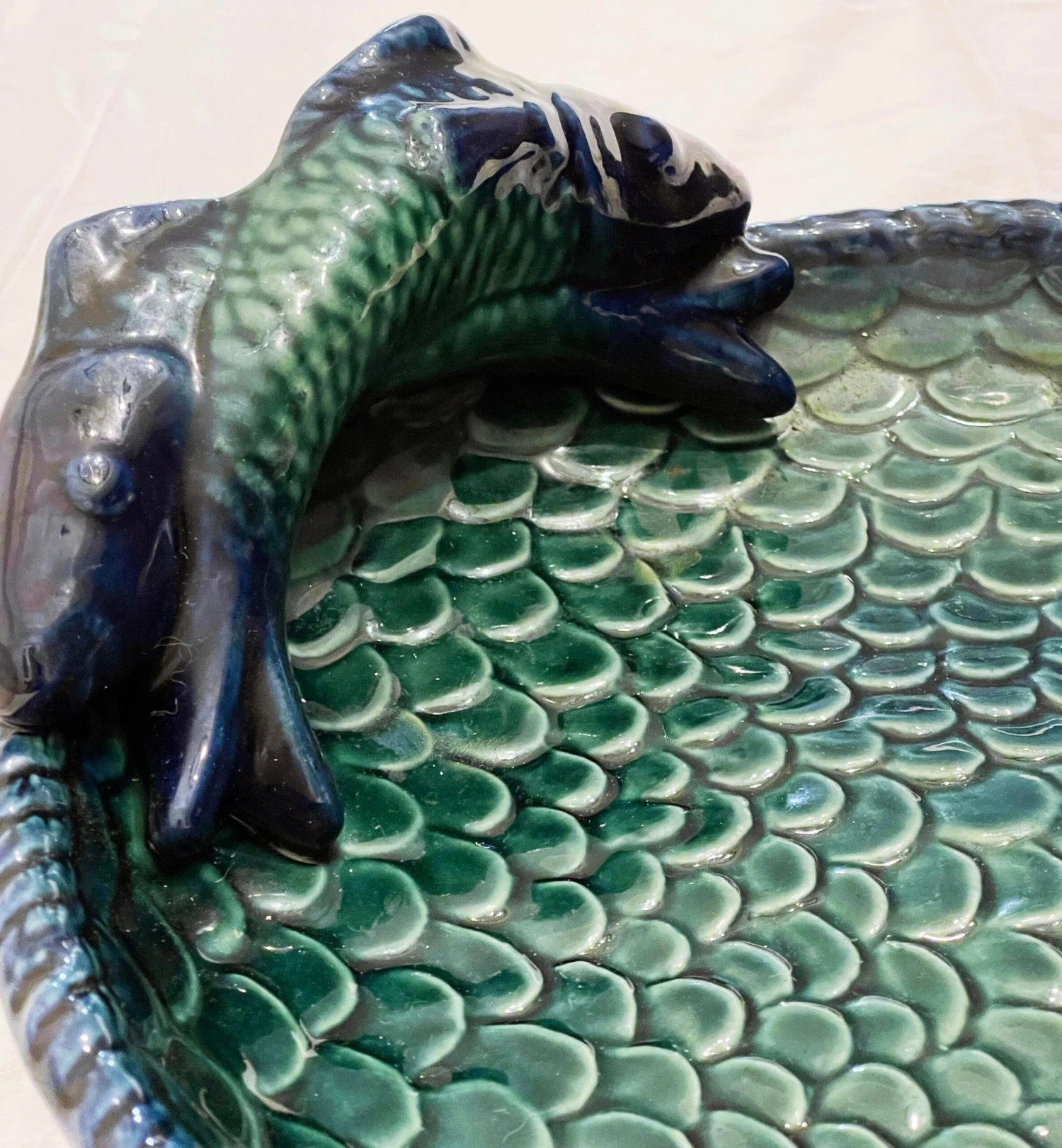 Late 20th Century Verdigris Serving Platter With Scale And Fish Motif 6 Late 20th Century Verdigris Serving Platter With Scale And Fish Motif - Image 4