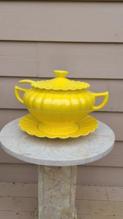 Mid Century California Pottery Vibrant Yellow Soup Tureen Set - 4 Pieces -Lenox Shop mid century california pottery vibrant yellow soup tureen set 4 pieces 9369