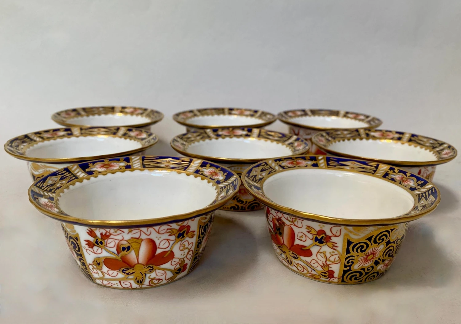 Set Of 8 Royal Crown Derby Ramekins With 5 Underplates Old Imari 2451 Dated 1908 7 Set Of 8 Royal Crown Derby Ramekins With 5 Underplates Old Imari 2451 Dated 1908 - Image 5