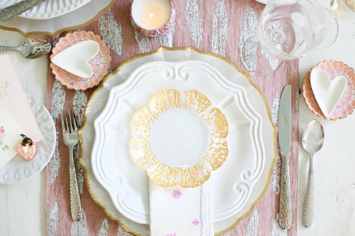 VIETRI Rufolo Glass Gold Large Deep Bowl 8 VIETRI Rufolo Glass Gold Large Deep Bowl - Image 6