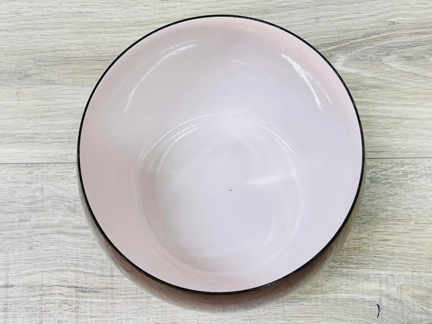 Vintage 1960s Dansk Denmark Round Enamel Bowl 6 Vintage 1960s Dansk Denmark Round Enamel Bowl - Image 4