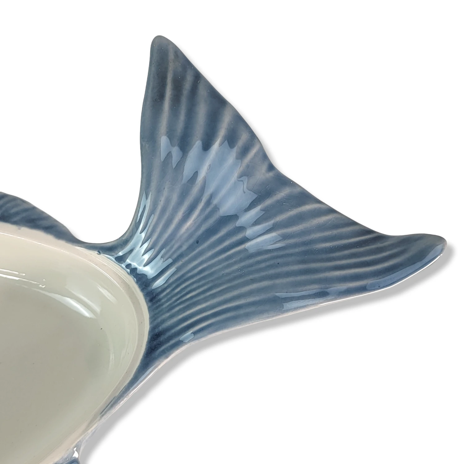 Vintage 2000 Secla Fish Shaped Serving Dish Portugal Pottery P.600 10 Vintage 2000 Secla Fish Shaped Serving Dish Portugal Pottery P.600 - Image 8