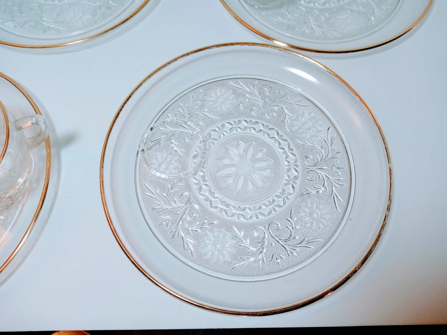 Vintage Anchor Hocking Eight Piece Set Sandwich Clear Snack Plates & Cups 4 Vintage Anchor Hocking Eight Piece Set Sandwich Clear Snack Plates & Cups - Image 2