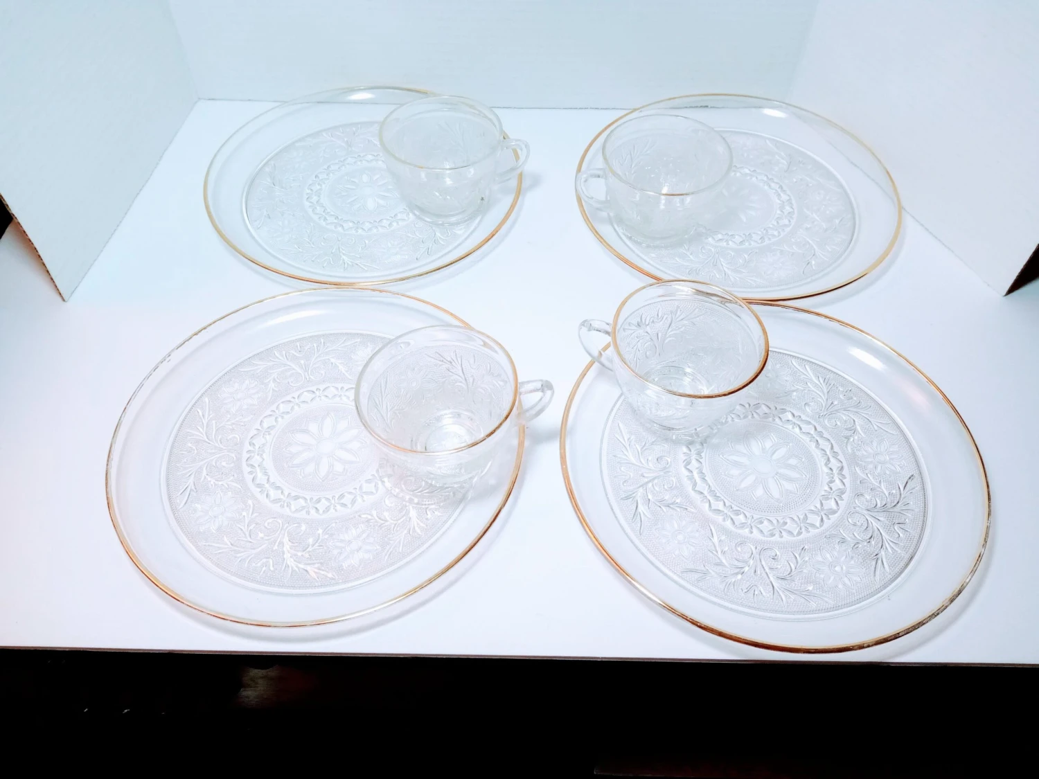 Vintage Anchor Hocking Eight Piece Set Sandwich Clear Snack Plates & Cups 10 Vintage Anchor Hocking Eight Piece Set Sandwich Clear Snack Plates & Cups - Image 8