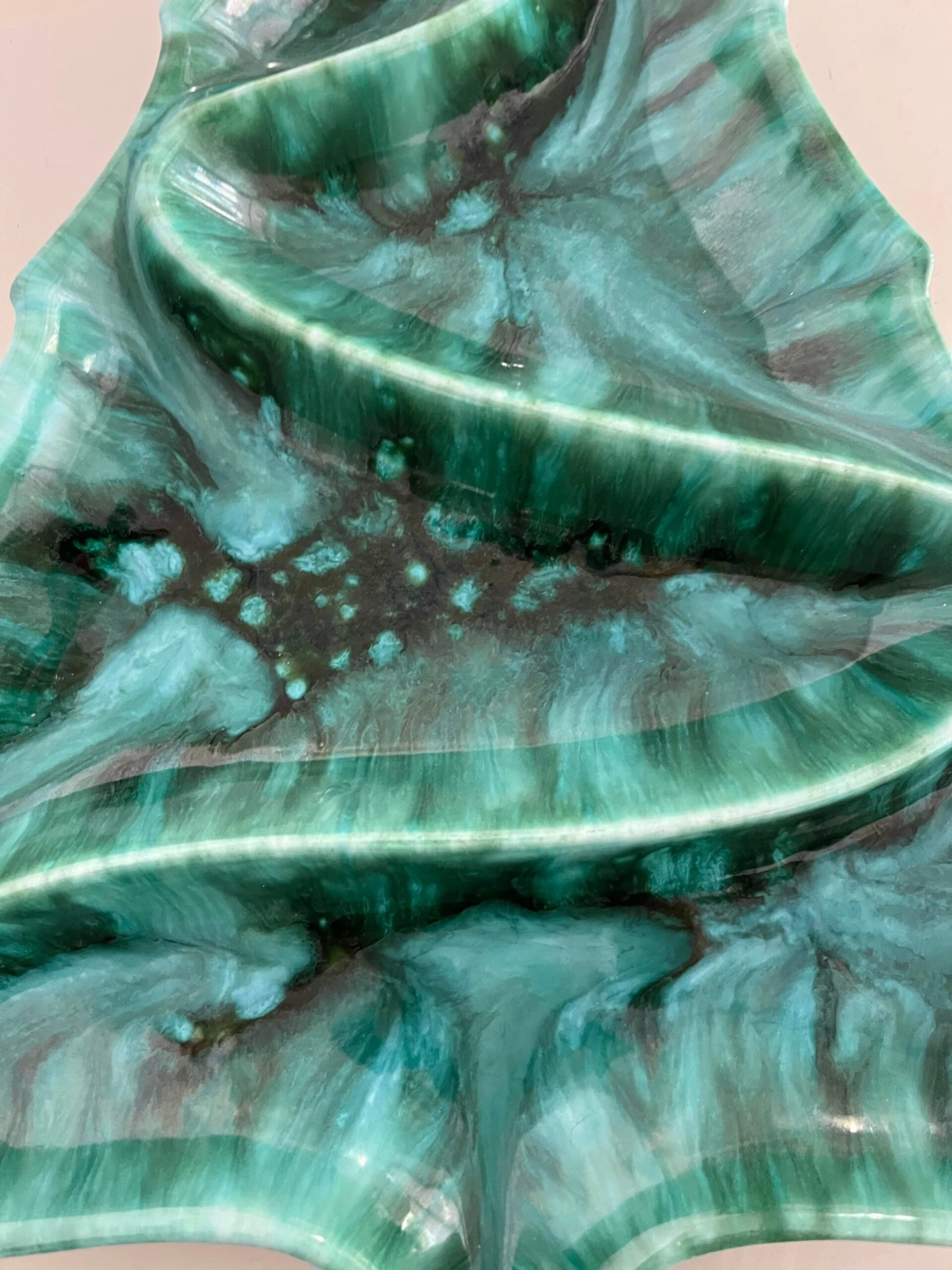 Vintage Atlantic Mold Green And Turquoise Christmas Tree Platter 6 Vintage Atlantic Mold Green And Turquoise Christmas Tree Platter - Image 4