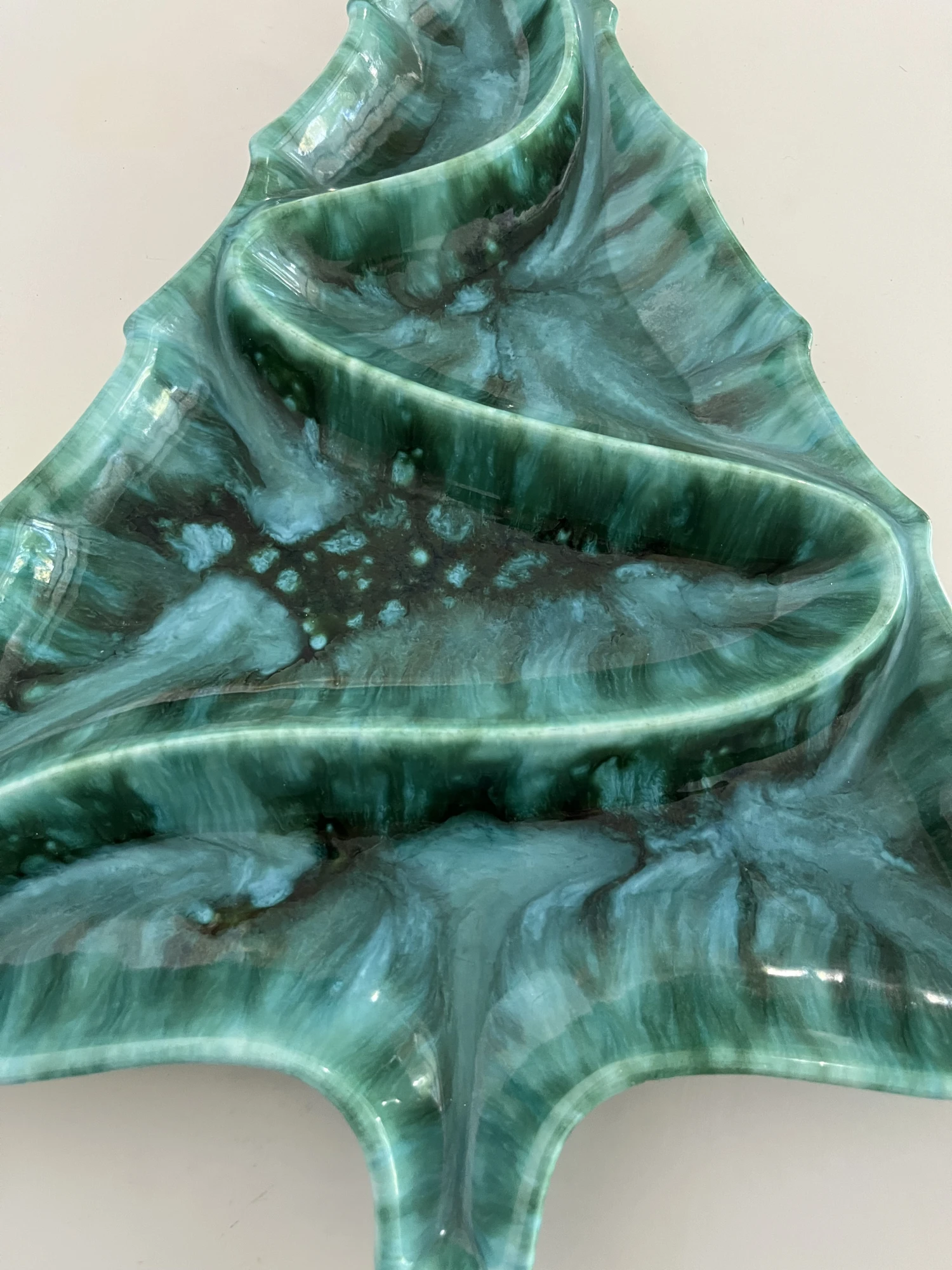 Vintage Atlantic Mold Green And Turquoise Christmas Tree Platter 5 Vintage Atlantic Mold Green And Turquoise Christmas Tree Platter - Image 3