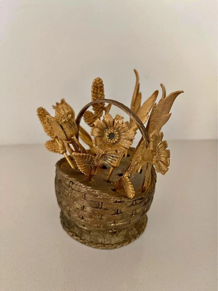 Vintage Brass Hors D'Oeuvre Flower Basket Forks Set- 10 Pieces 5 Vintage Brass Hors D'Oeuvre Flower Basket Forks Set- 10 Pieces - Image 3