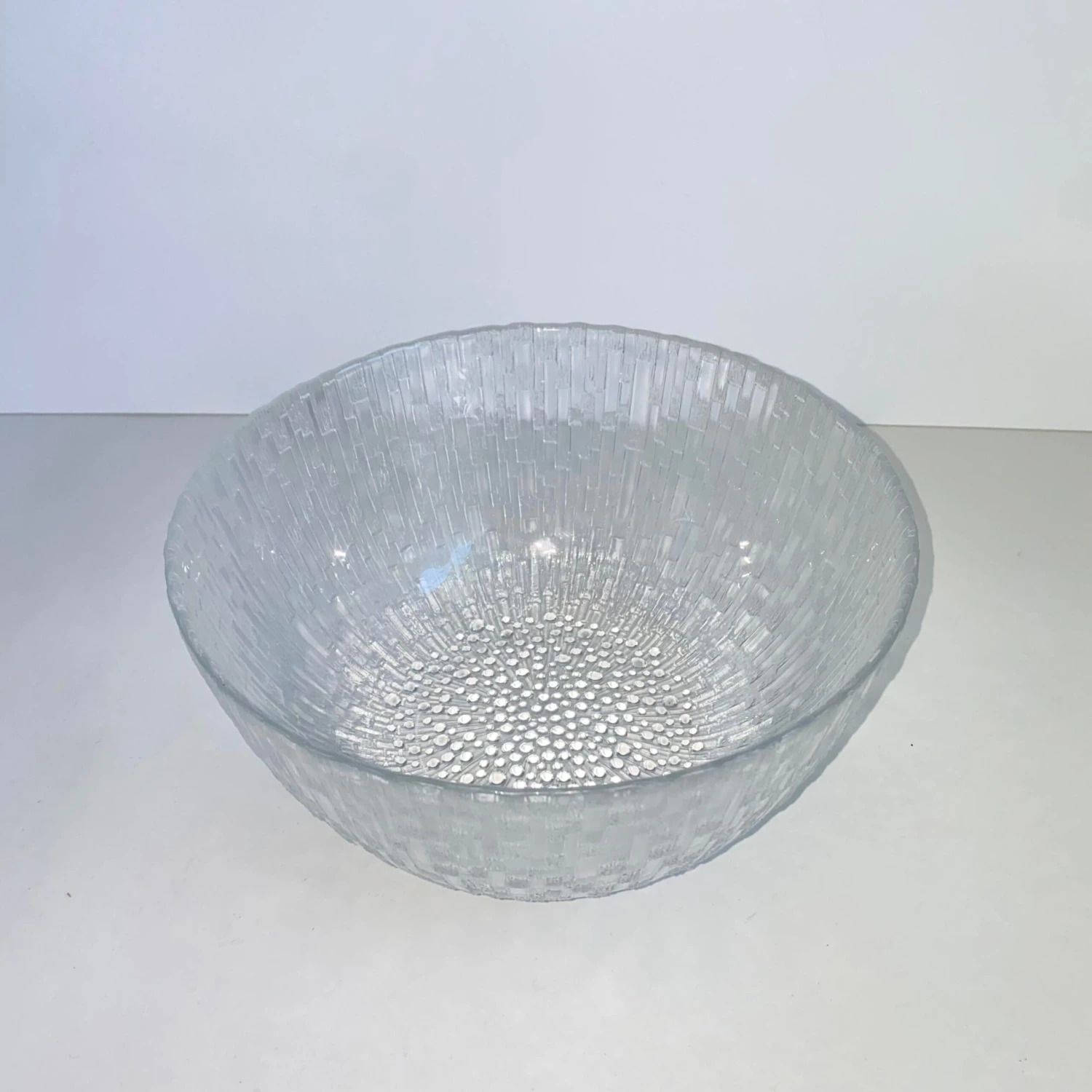 Vintage Iittala Ultima Thule Large Clear Glass Serving Bowl Melting Ice 6 Vintage Iittala Ultima Thule Large Clear Glass Serving Bowl Melting Ice - Image 4