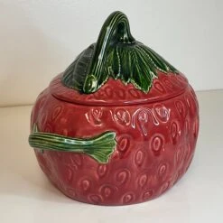 Vintage Majolica Americana Folk Art Strawberry Tureen -Lenox Shop vintage majolica americana folk art strawberry tureen 3830