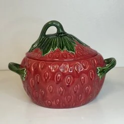 Vintage Majolica Americana Folk Art Strawberry Tureen -Lenox Shop vintage majolica americana folk art strawberry tureen 4147