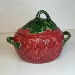 Vintage Majolica Americana Folk Art Strawberry Tureen -Lenox Shop vintage majolica americana folk art strawberry tureen 4776