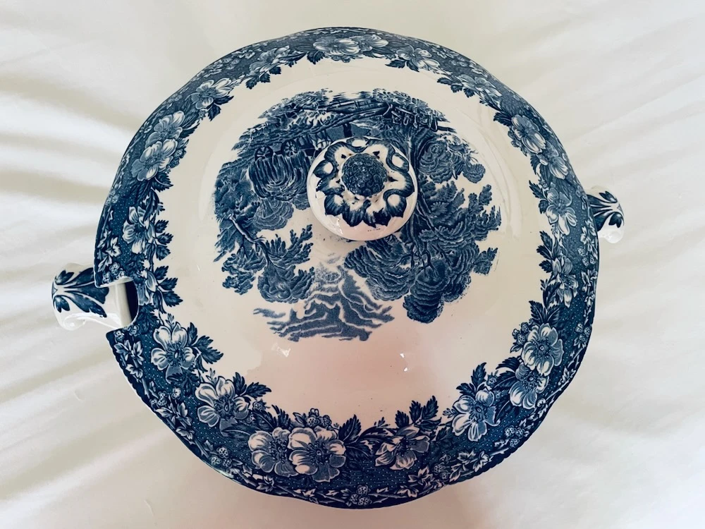 Vintage Wedgwood Woodland Tureen And Lid 4 Vintage Wedgwood Woodland Tureen And Lid - Image 2