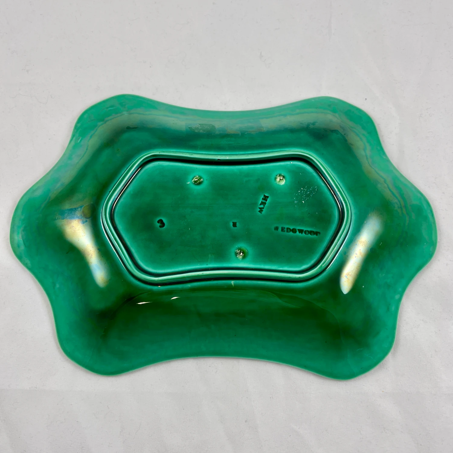 Wedgwood Green Glazed Majolica Maple Leaves Serving Platter, Dated 1868 11 Wedgwood Green Glazed Majolica Maple Leaves Serving Platter, Dated 1868 - Image 9