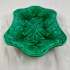 Wedgwood Green Glazed Majolica Maple Leaves Serving Platter, Dated 1868 18 Wedgwood Green Glazed Majolica Maple Leaves Serving Platter, Dated 1868 -Lenox Shop wedgwood green glazed majolica maple leaves serving platter dated 1868 8338